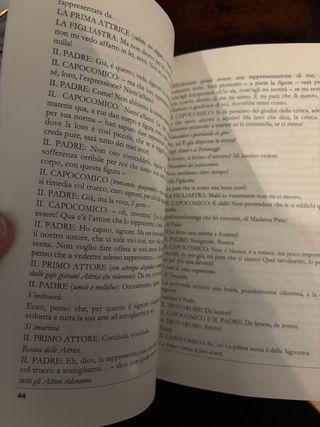 Libro Sei personaggi in cerca di autore nuovo
