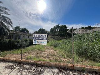 Terreno en venta en Eixample Residencial en Roda de Barà