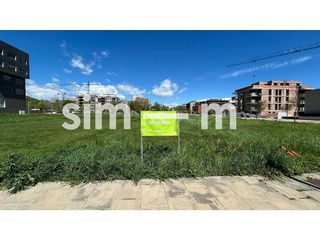 Terreno en venta en El Sucre-Universitat en Vic