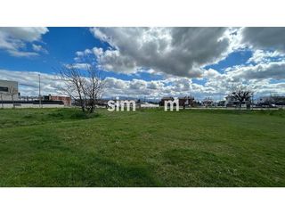 Terreno en venta en El Sucre-Universitat en Vic