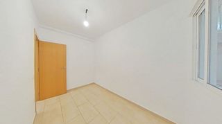 Piso en venta en El Raval - Safaretjos en Santa Coloma de Gramanet