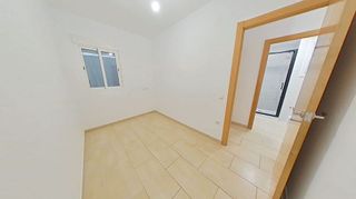 Piso en venta en El Raval - Safaretjos en Santa Coloma de Gramanet