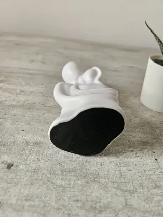 Statuetta ceramica abbraccio