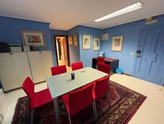 Oficina en alquiler en Zona Teatro Campoamor en Oviedo