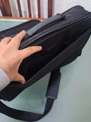 Maletín Case Logic negro seminuevo