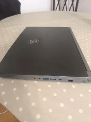 Portátil Gaming MSI Thin B12UC