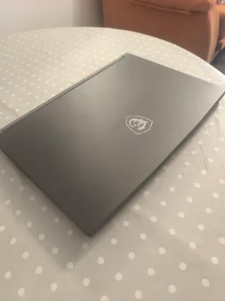 Portátil Gaming MSI Thin B12UC