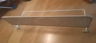 Barrera de seguridad para cama infantil