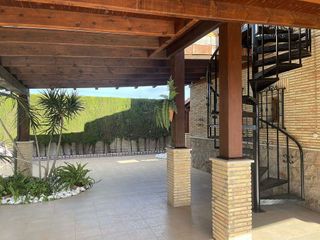 Chalet en venta en Zona Piscinas en Burriana