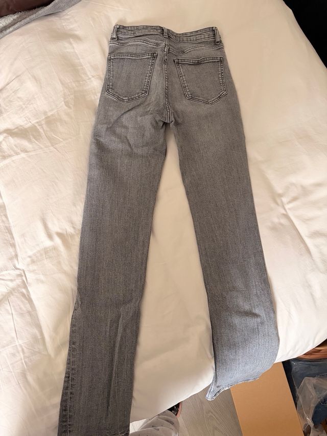 Pantalón flare Zara gris