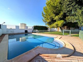 Chalet en venta en Linares
