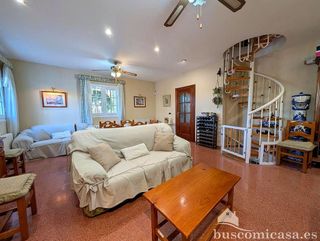 Chalet en venta en Linares