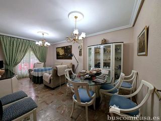 Chalet en venta en Linares