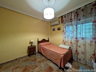 Chalet en venta en Linares