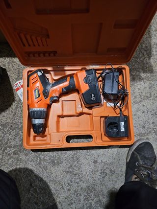 Taladro Inalámbrico 18V + Cargador