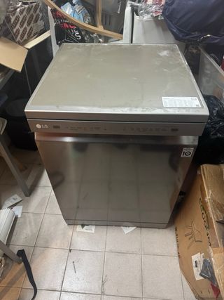 Lavavajillas LG moderno