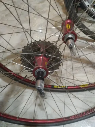 Llantas Mavic Helium