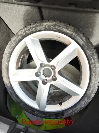 5 Llantas 18 Seat Exeo Fenix con neumatico