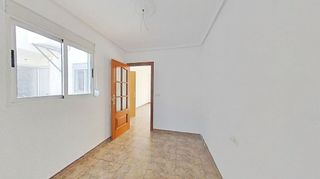 Piso en venta en Zona Avenida al Vedat en Torrent