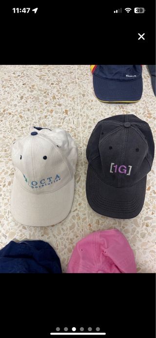 Lote gorras a 0’5 euros