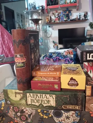 Lote de juegos de mesa.