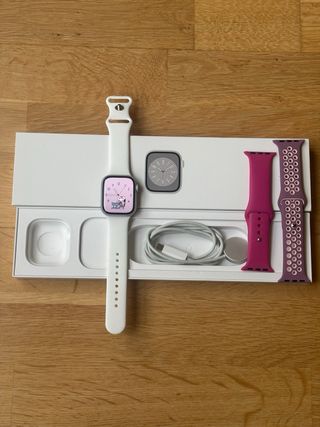 Apple Watch Series 8 41mm con correas
