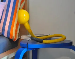 Lampada da tavolo Hebi Valenti vintage gialla