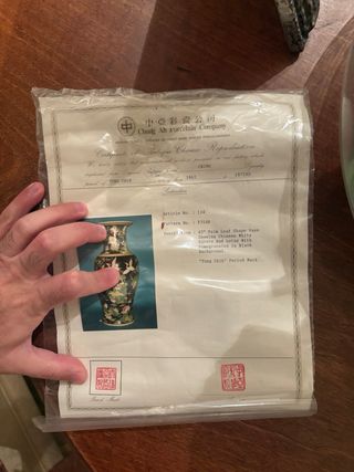 Jarrón Chino Cerámica Negro Base Madera