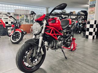Ducati Monster 796, 18 mil kilómetros.