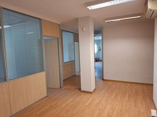 Oficina en alquiler en El Barral Ferial en Coslada