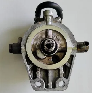 Cuerpo filtro gasoil Nissan