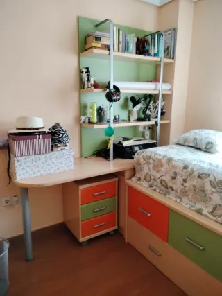 Dormitorio juvenil con cajones