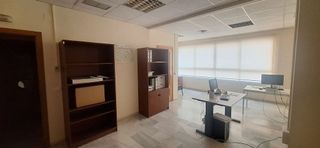Oficina en alquiler en Carranque - Haza Cuevas en Málaga