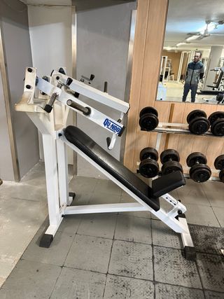 Máquinas Gimnasio enLLEIDA 12 maquinas+ mancuernas