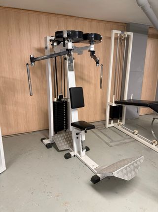 Máquinas Gimnasio enLLEIDA 12 maquinas+ mancuernas