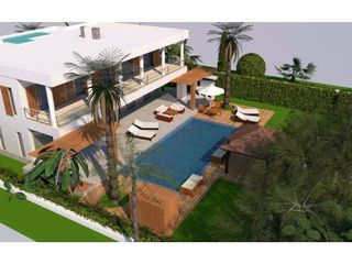 Casa en venta en Elviria en Marbella