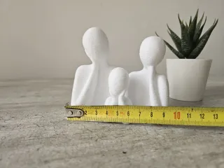 Statua famiglia moderna