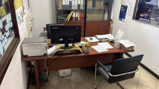 Arredamento Ufficio: Scrivania, Sedia, Armadio