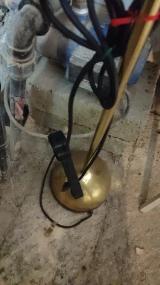 Set 2 lampade da tavolo e piantana