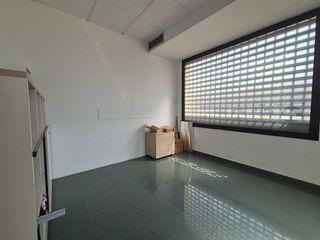Nave industrial en venta en Ciudad de Asís en Alicante