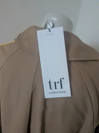 Gabardina mujer. Talla S/M sin estrenar.Zara