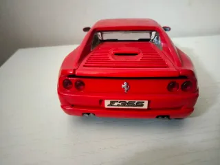 Maisto Ferrari 355 Berlinetta 1/24