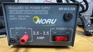 Fuente Alimentación NORU 13.8V DC 2.5-3.5A