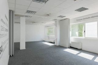 Oficina en alquiler en La Florida - El Plantío en Madrid