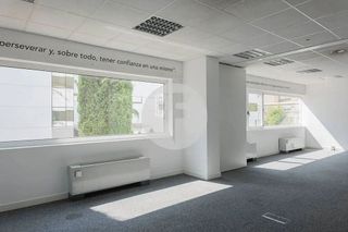 Oficina en alquiler en La Florida - El Plantío en Madrid