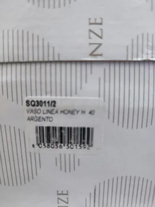 Vaso di cristallo trasparente