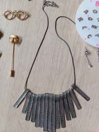 Lote Bisutería Pulseras y Colgantes