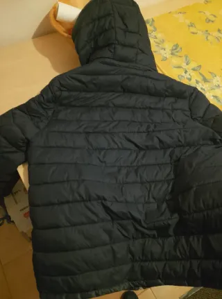 Piumino Moncler nero uomo invernale con cappuccio