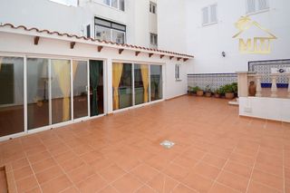 Casa adosada en venta en Castell (Es)