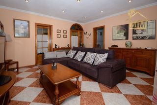 Casa adosada en venta en Castell (Es)